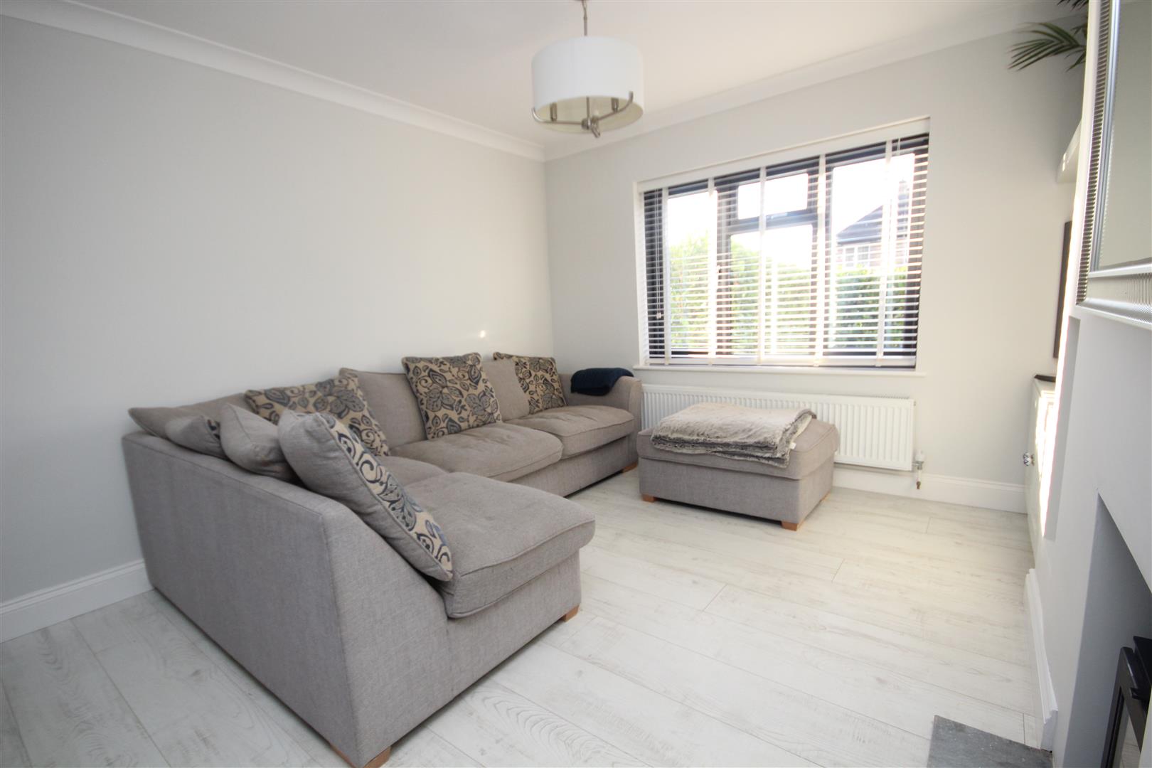 Abbots Close, Shenfield, Brentwood Keith Ashton